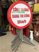 Biển báo công trường đang thi công - 5km/h