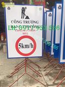 Biển công trường đang thi công 5kh/h